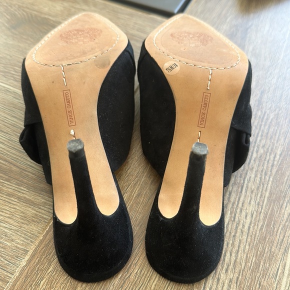 Vince Camuto- Black Heels- size 7.5 - Picture 7 of 7